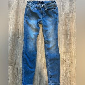 Hollister women’s low rise skinny jeans